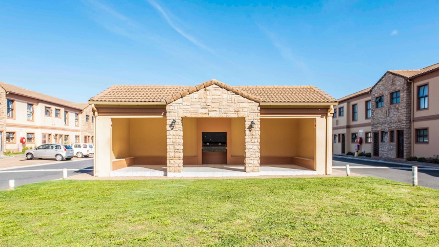 2 Bedroom Property for Sale in Parklands Western Cape